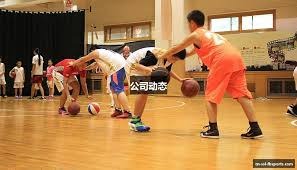 曼联夏季转会首签确定 意甲铁腰加盟替代卡塞米罗